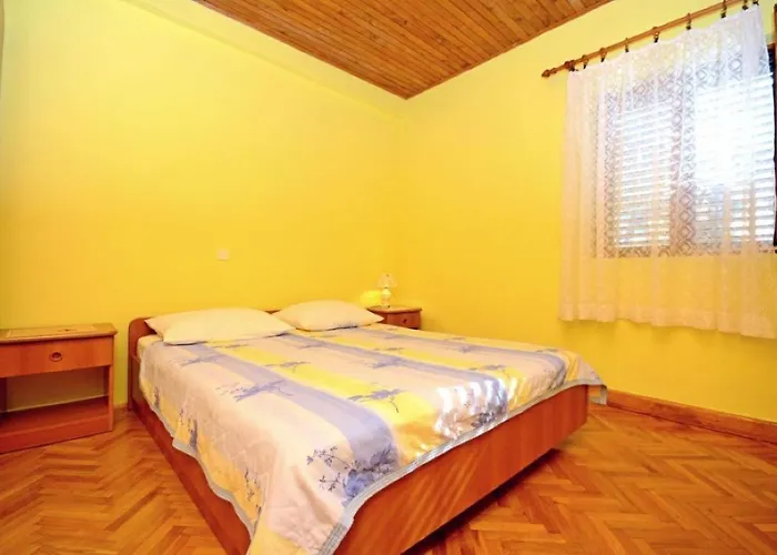 Apartments Marinko