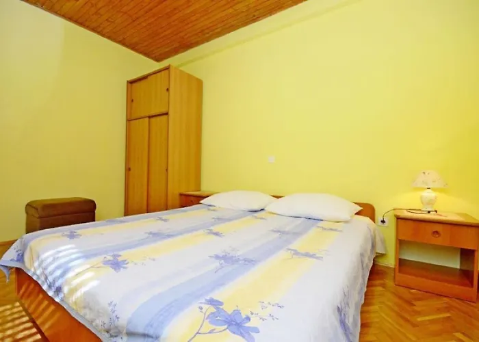 Apartments Marinko
