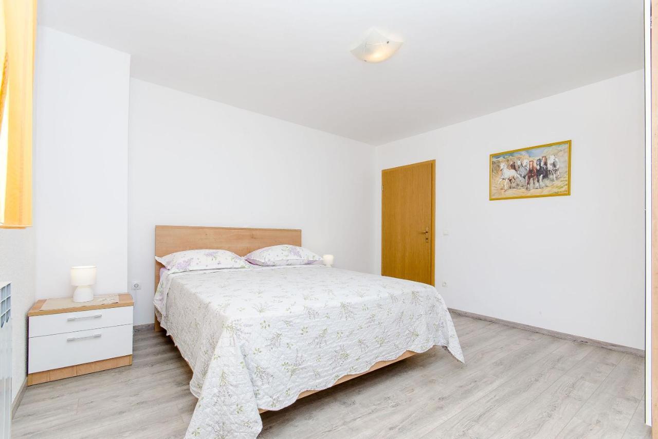 Apartment Marinko *
